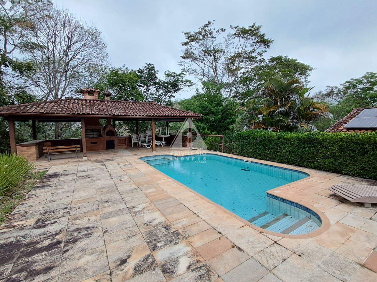 Casa em condomínio à venda em Estrada Philuvio Cerqueira Rodrigues, Itaipava — 4 quartos