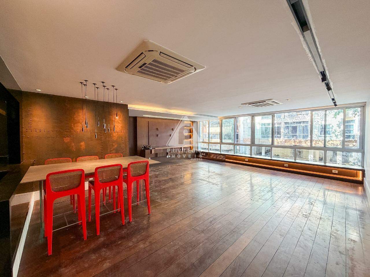 Apartamento à venda em Rua Aristides Espinola, Leblon — 3 quartos