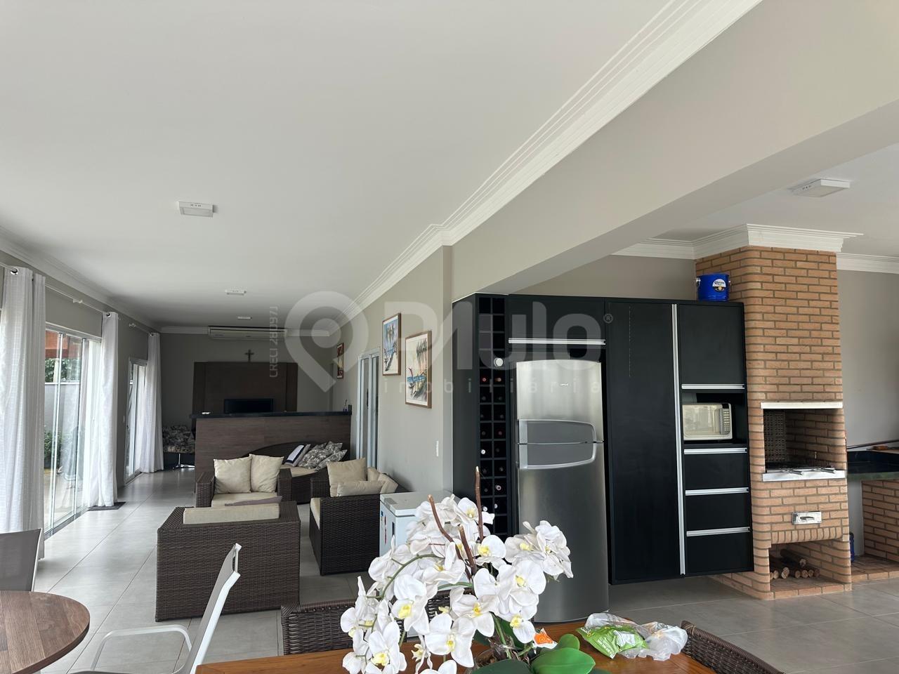 Casa em Condomínio à venda no Ondas Grandes: 