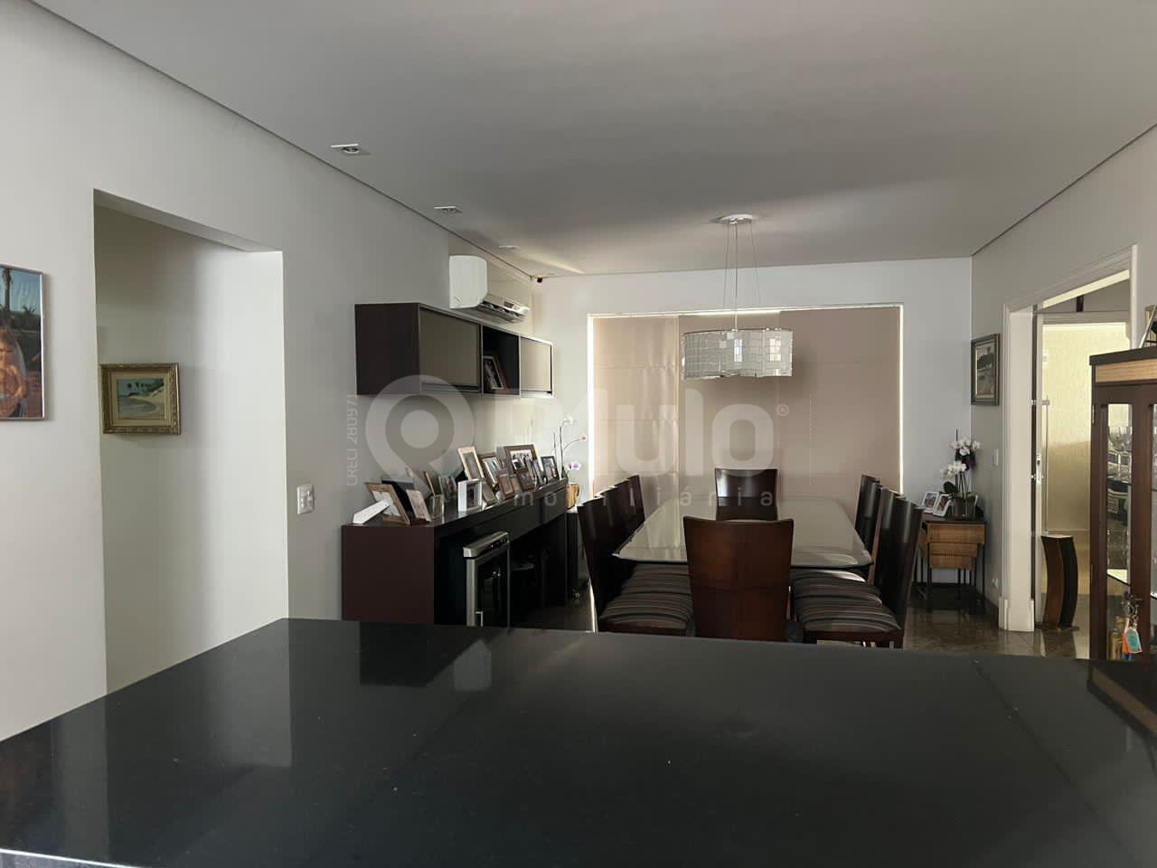 Casa à venda no Centro: 