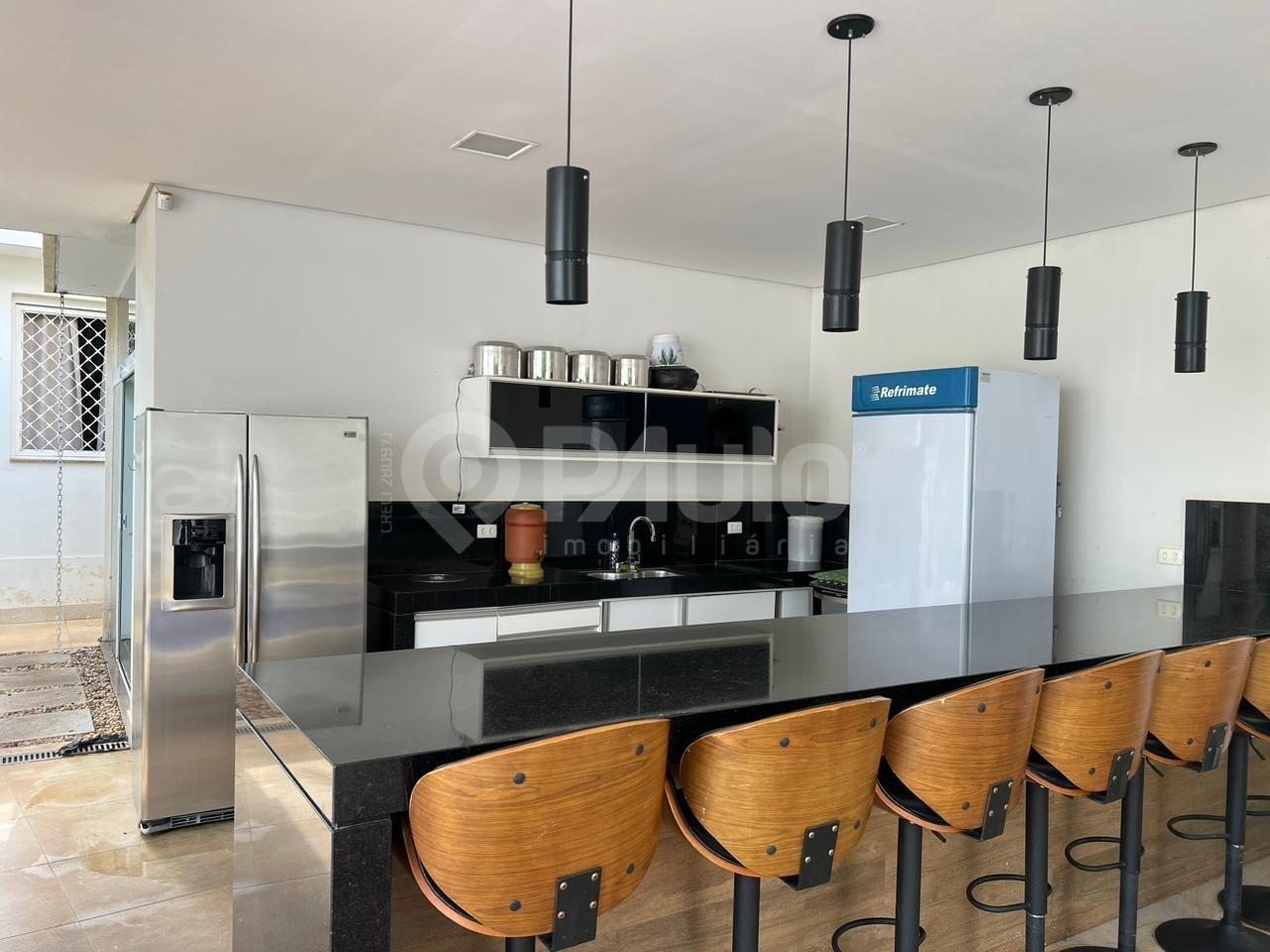 Casa à venda no Centro: 