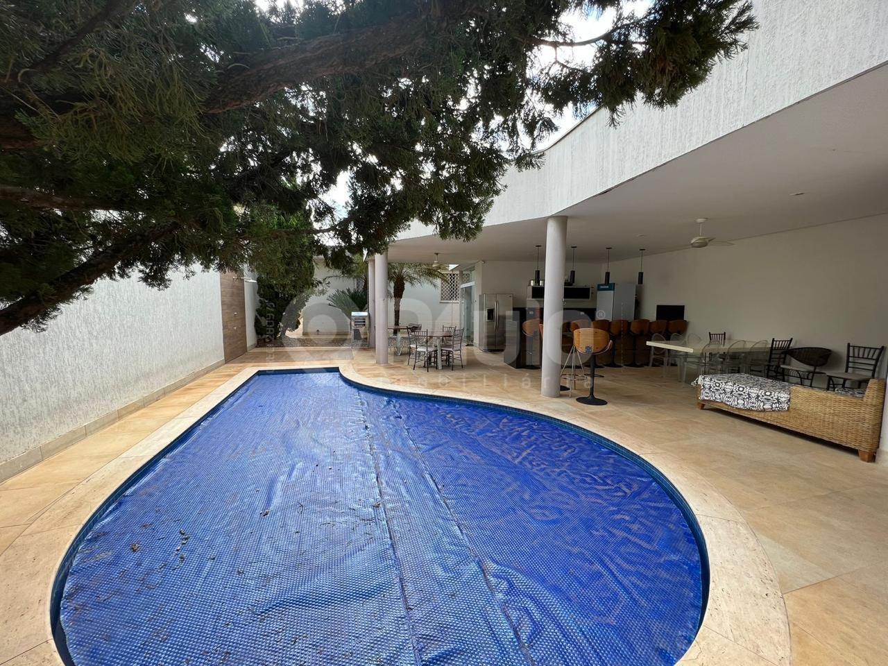 Casa à venda no Centro: 