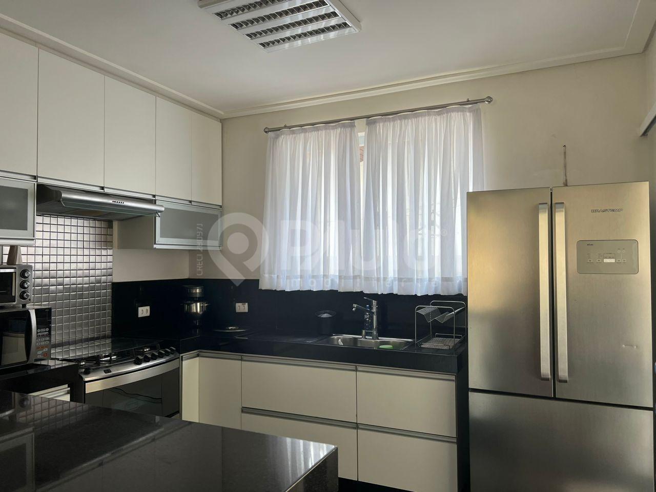 Casa à venda no Centro: 