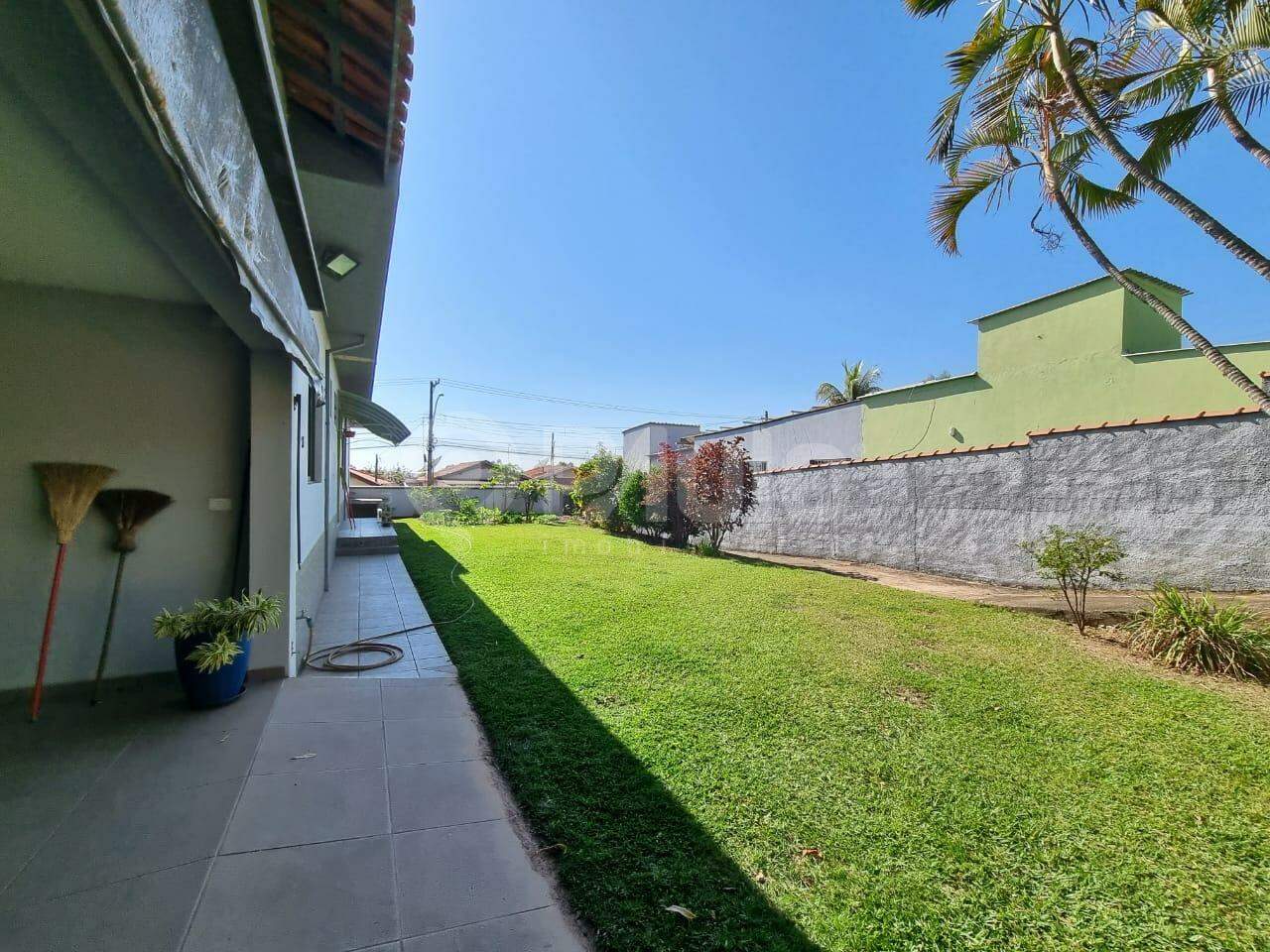 Chácara à venda no Residencial Santa Luzia: QUINTAL 