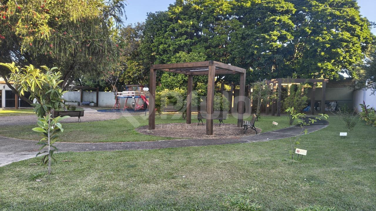 Terrenos em Condomínio à venda no Jardim São Francisco: 