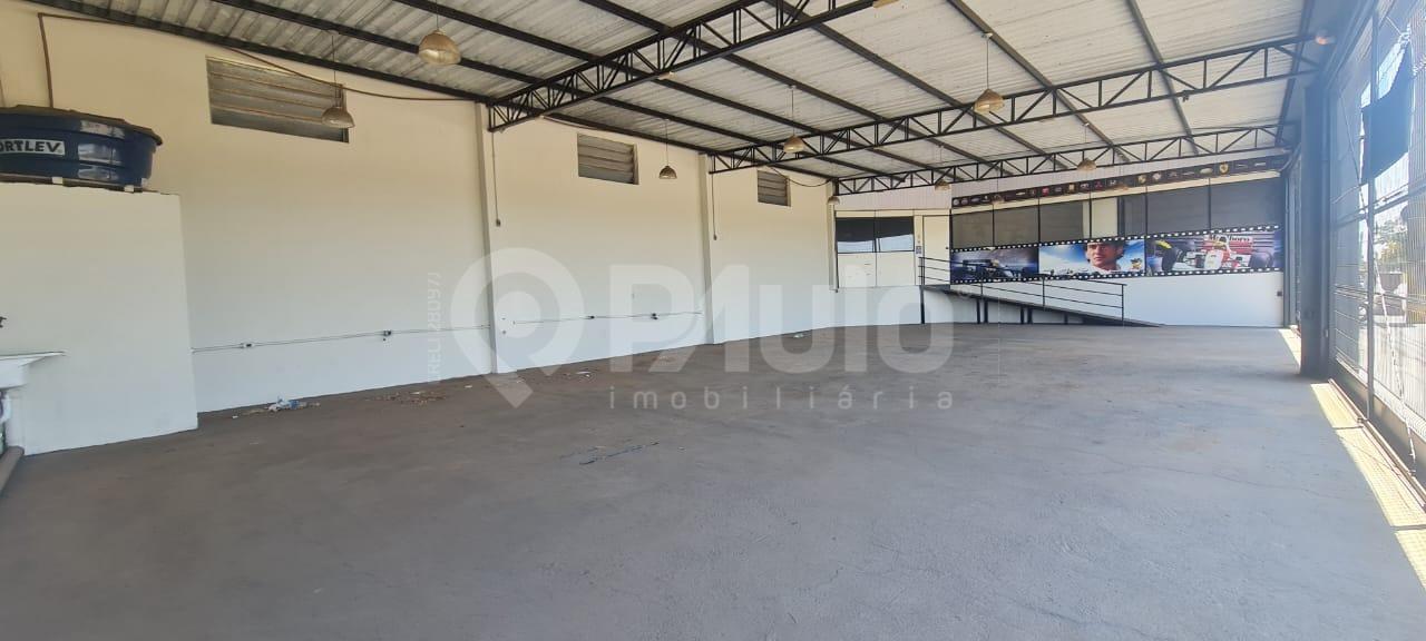 Salão Comercial para aluguel no Campestre: 