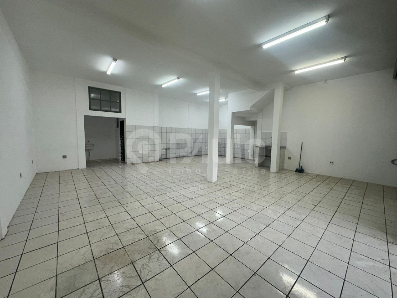 Salão Comercial para aluguel no Piracicamirim: 