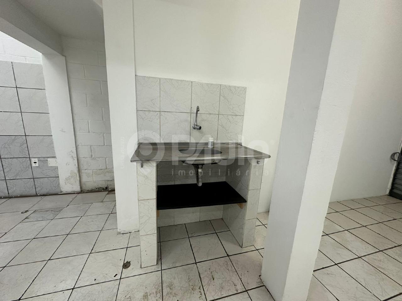 Salão Comercial para aluguel no Piracicamirim: 