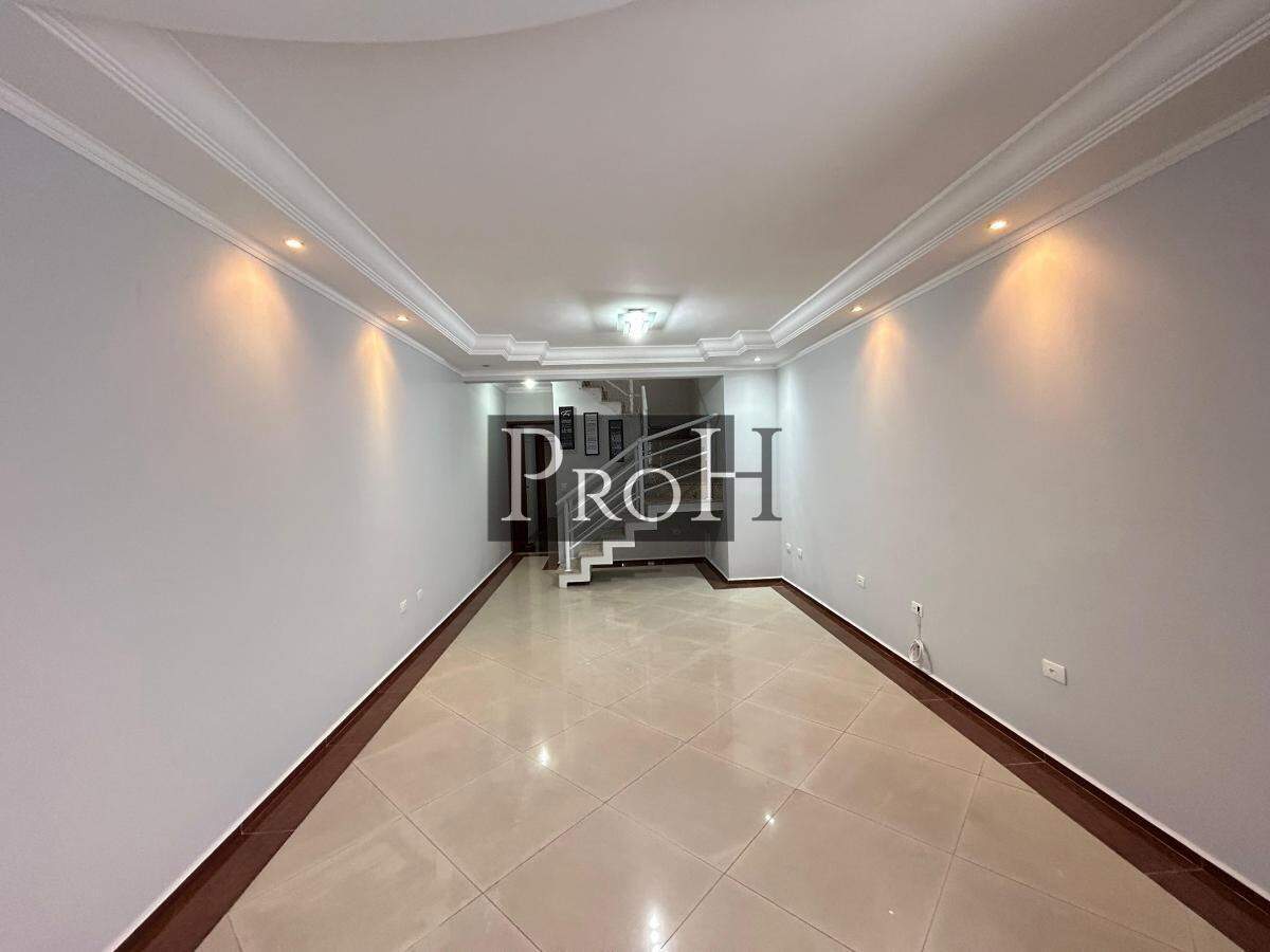 Sobrado para alugar com 3 quartos, 134m² - Foto 1