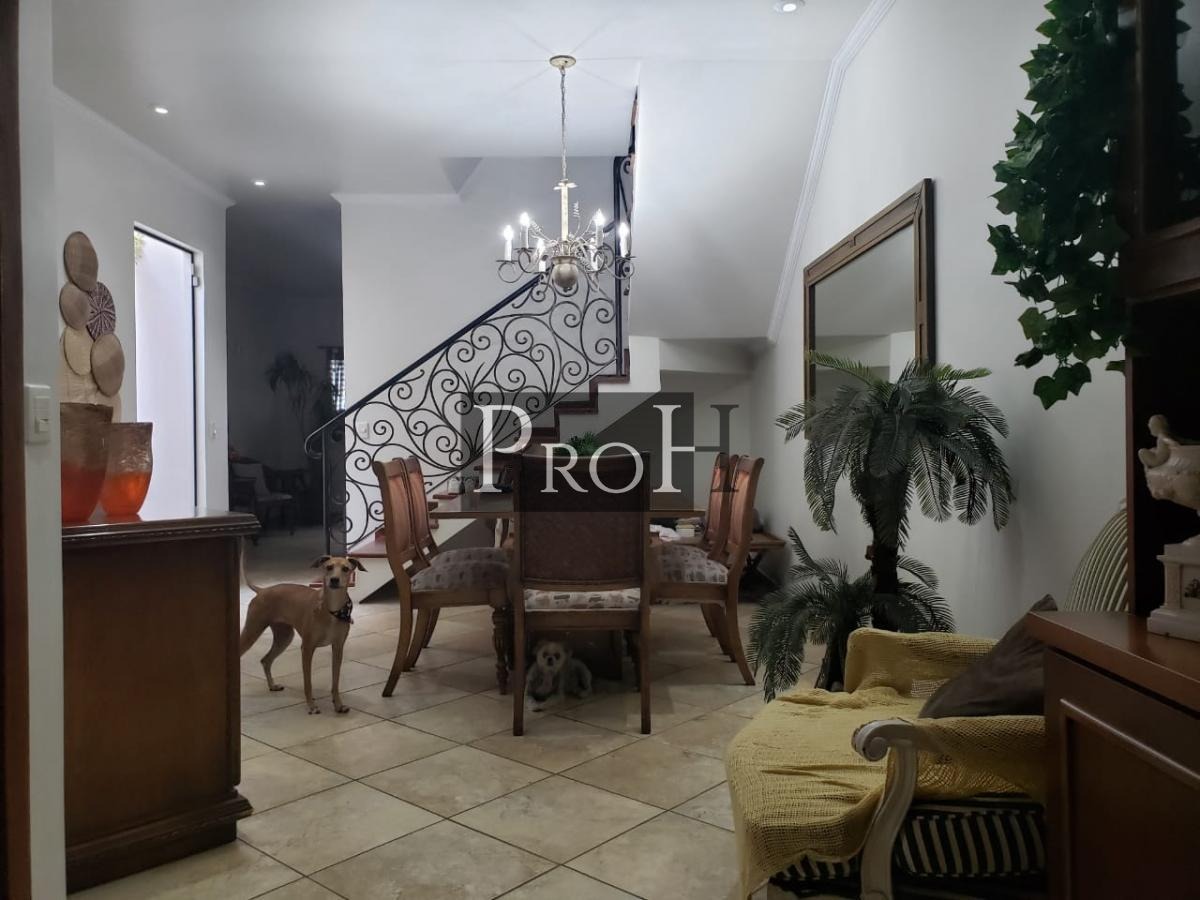 Casa, 3 quartos, 210 m² - Foto 8