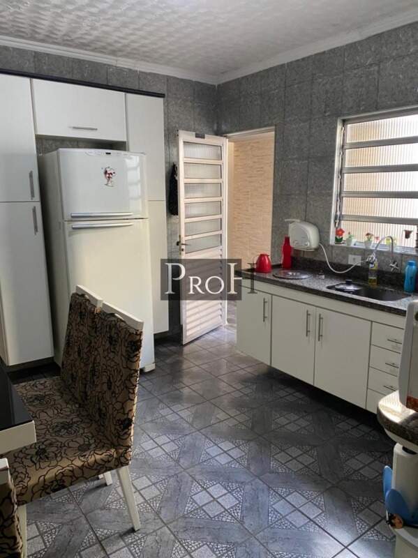 Casa à venda com 2 quartos, 125m² - Foto 4