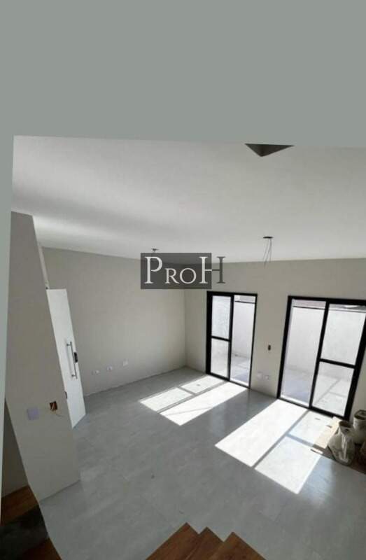 Sobrado à venda com 2 quartos, 100m² - Foto 1
