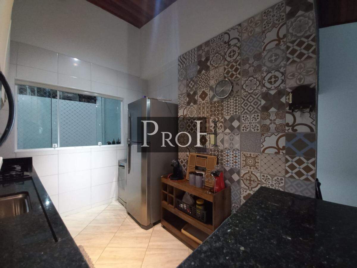Casa à venda com 7 quartos, 500m² - Foto 4