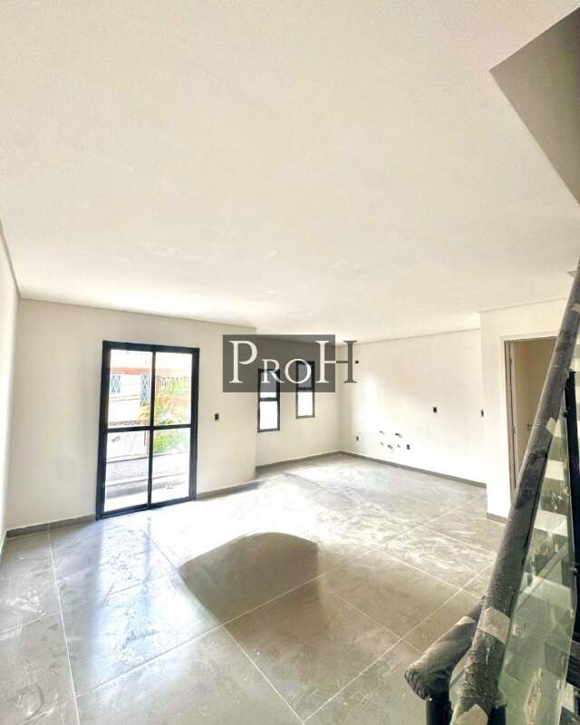 Sobrado à venda com 2 quartos, 135m² - Foto 1