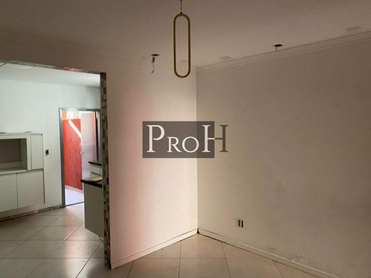 Casa à venda com 2 quartos, 145m² - Foto 3