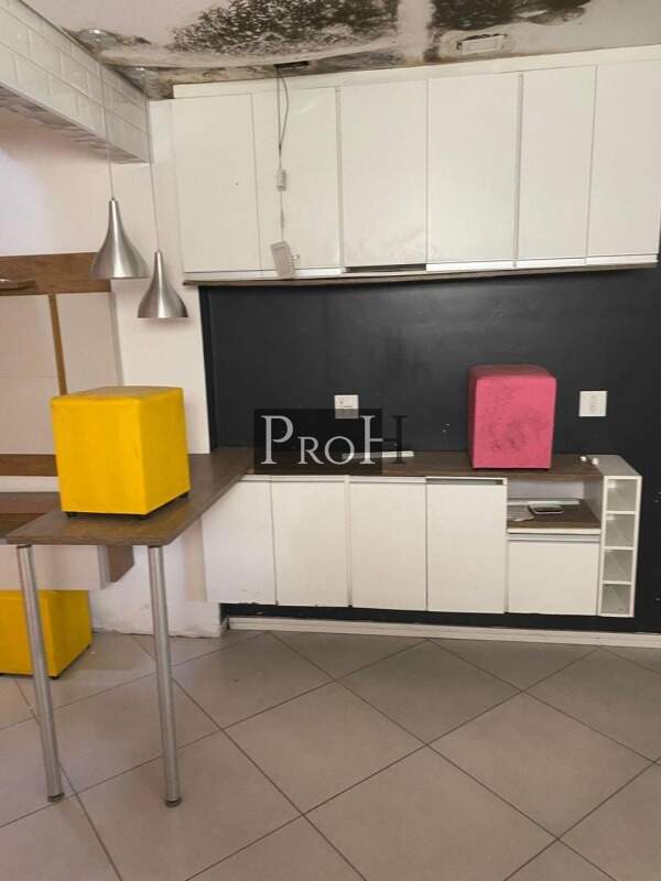 Casa à venda com 2 quartos, 145m² - Foto 4