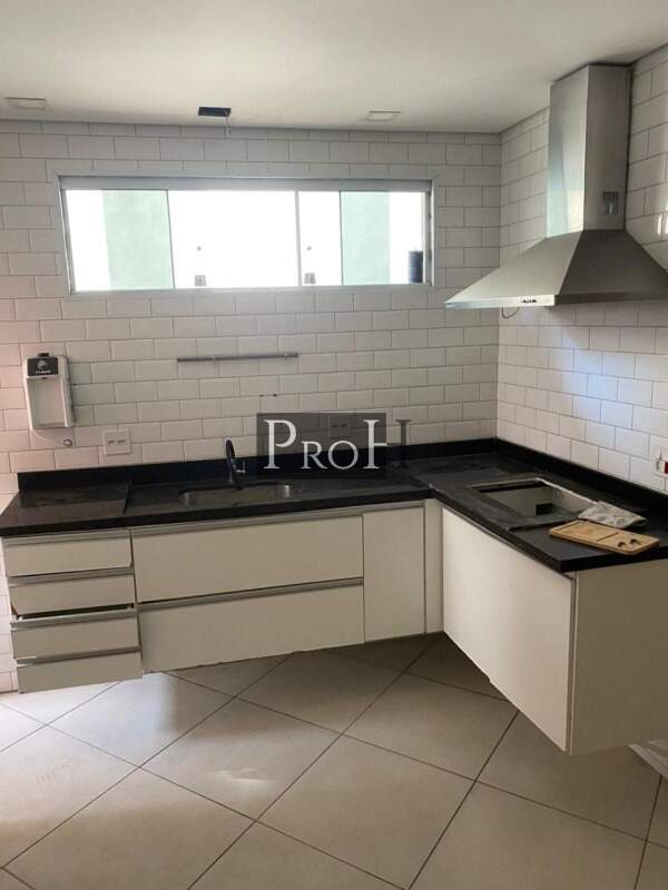 Casa à venda com 2 quartos, 145m² - Foto 5