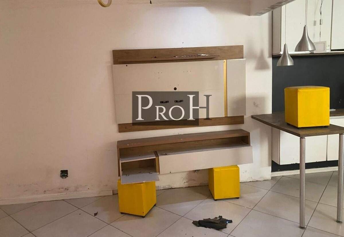Casa à venda com 2 quartos, 145m² - Foto 1