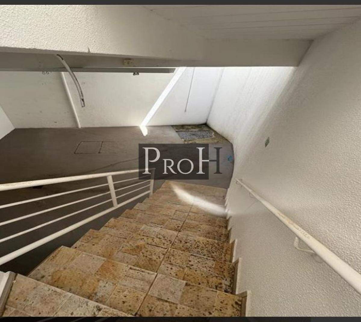 Casa Comercial para alugar com 2 quartos, 264m² - Foto 14