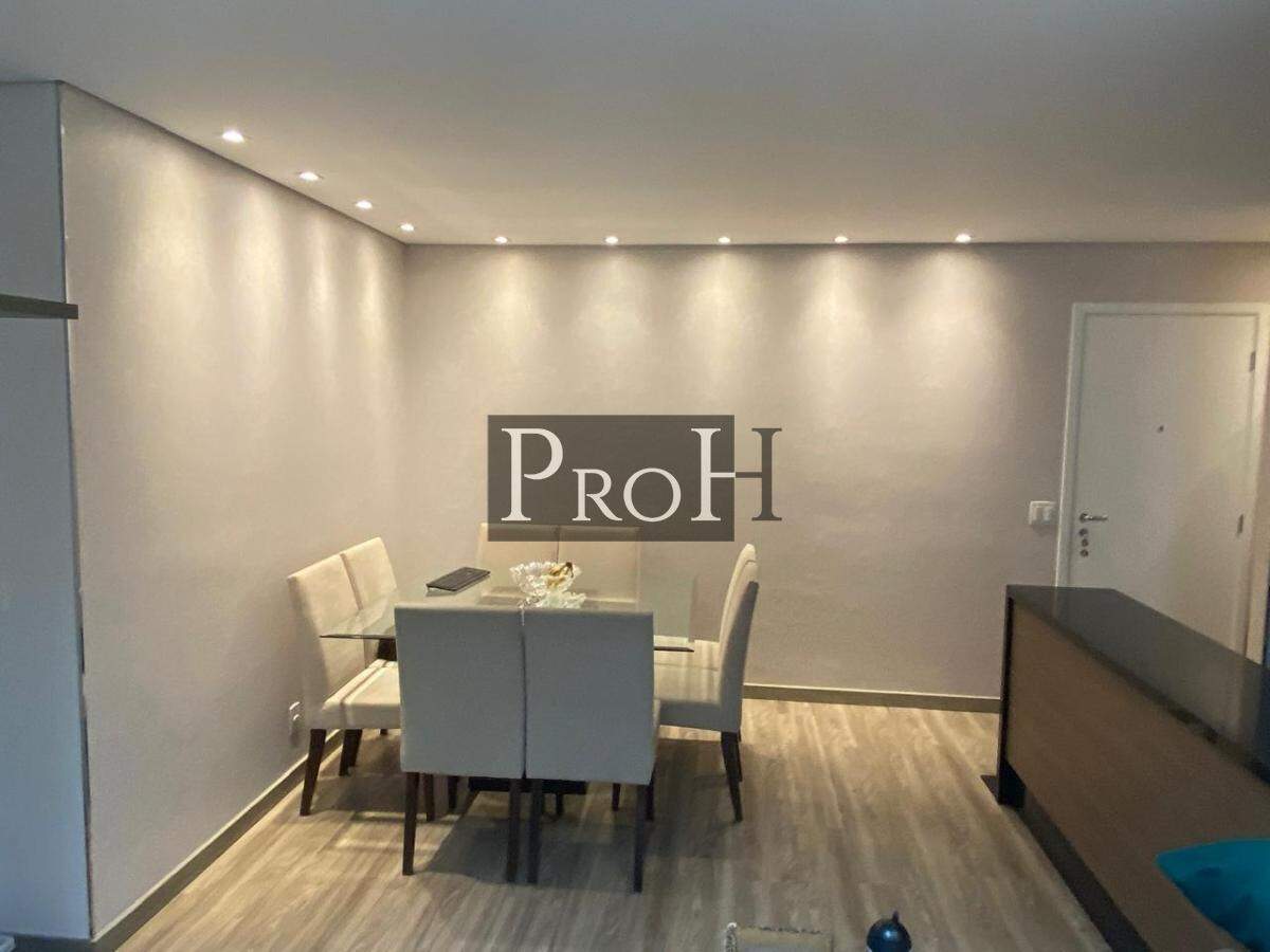 Apartamento à venda com 2 quartos, 70m² - Foto 2