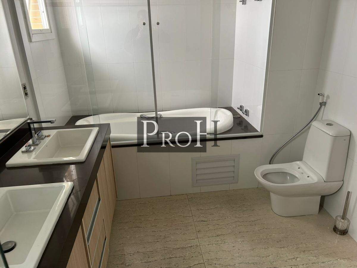 Apartamento para alugar com 4 quartos, 350m² - Foto 17