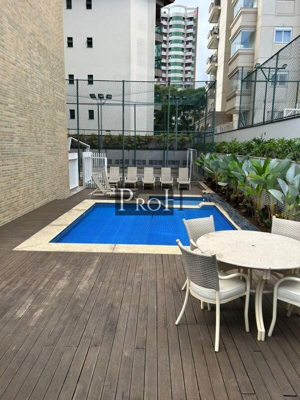 Apartamento para alugar com 4 quartos, 350m² - Foto 27