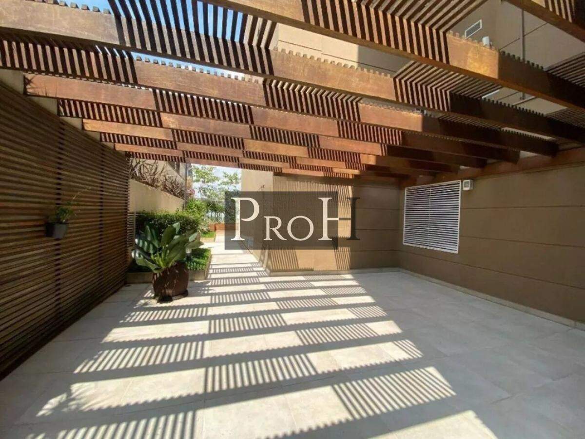 Cobertura, 3 quartos, 238 m² - Foto 2