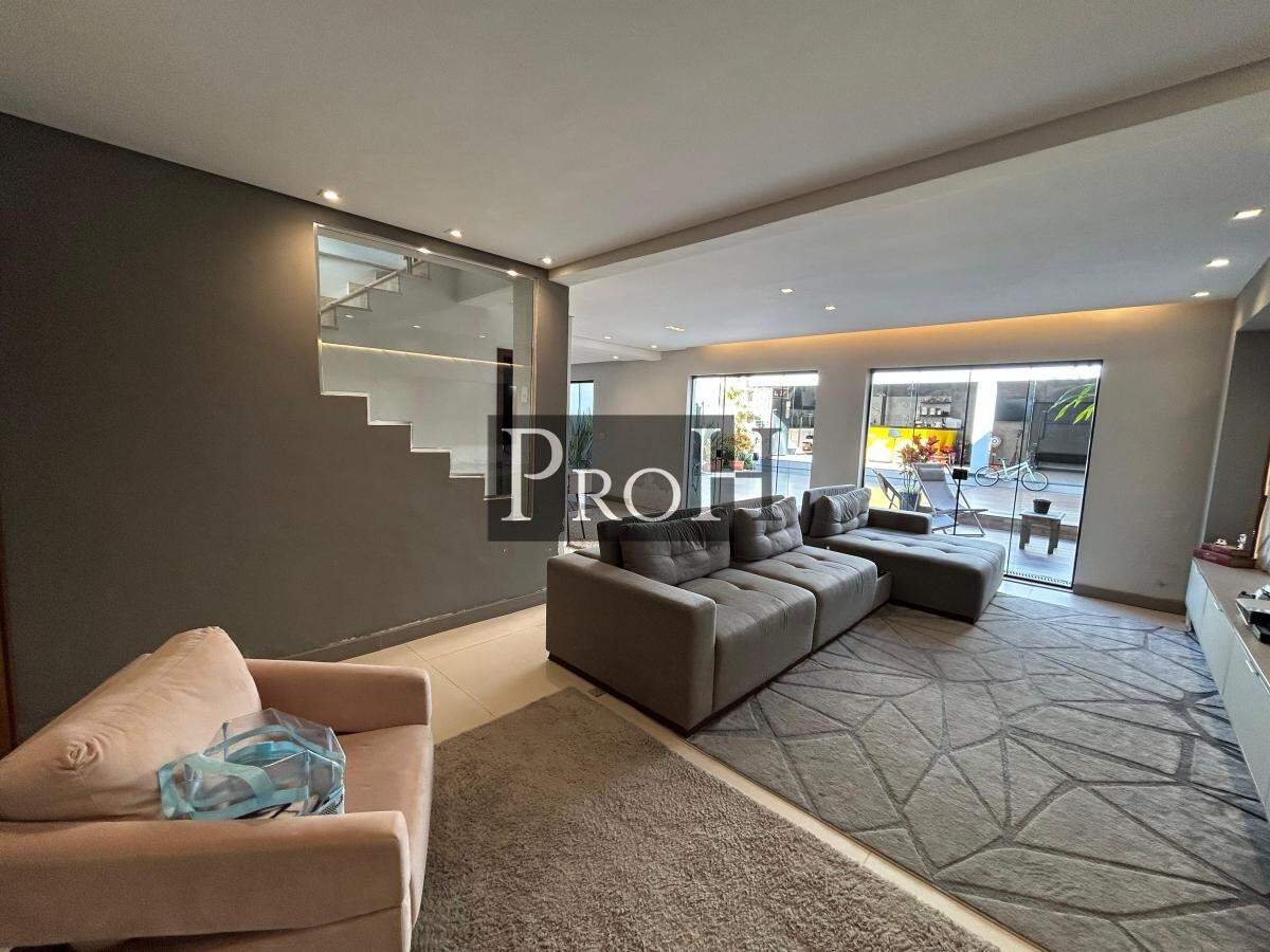 Sobrado à venda com 3 quartos, 333m² - Foto 3