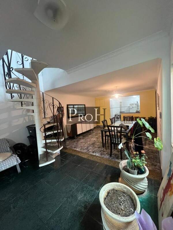 Sobrado para alugar com 3 quartos, 310m² - Foto 3