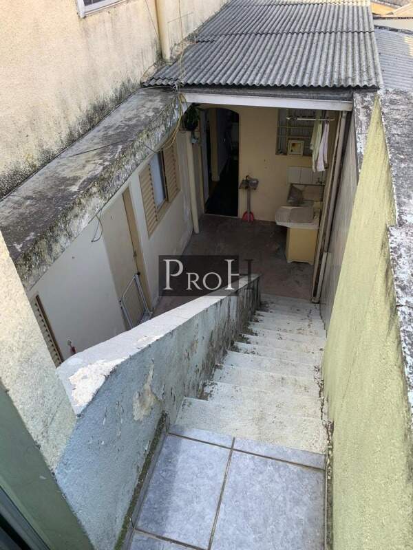 Casa à venda com 8 quartos, 180m² - Foto 25