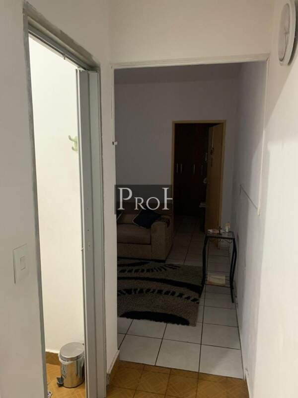 Casa à venda com 8 quartos, 180m² - Foto 2