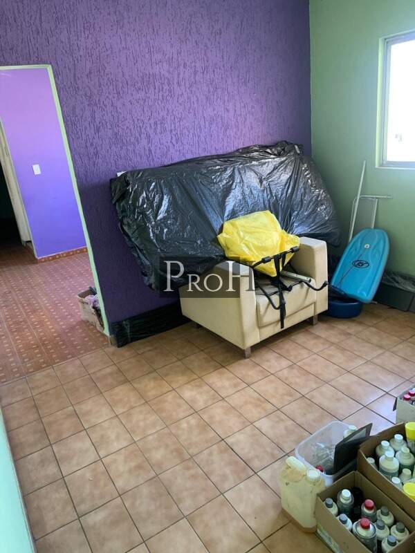 Casa à venda com 8 quartos, 180m² - Foto 12