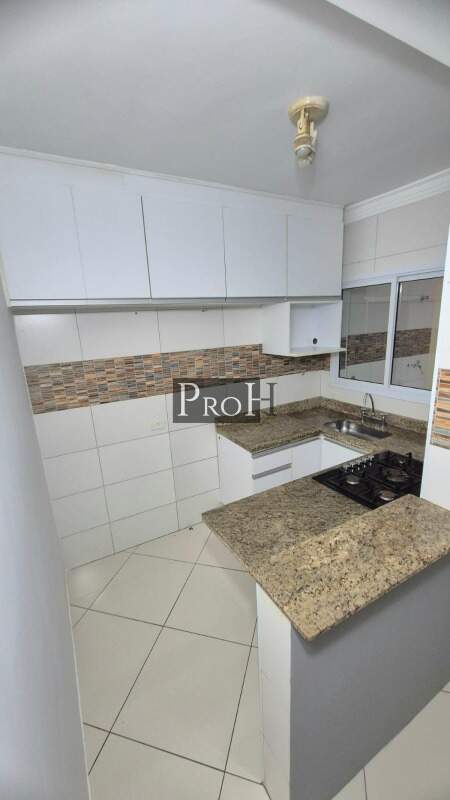 Apartamento à venda com 2 quartos, 67m² - Foto 4