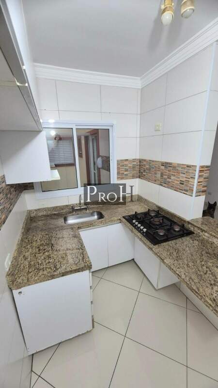 Apartamento à venda com 2 quartos, 67m² - Foto 3