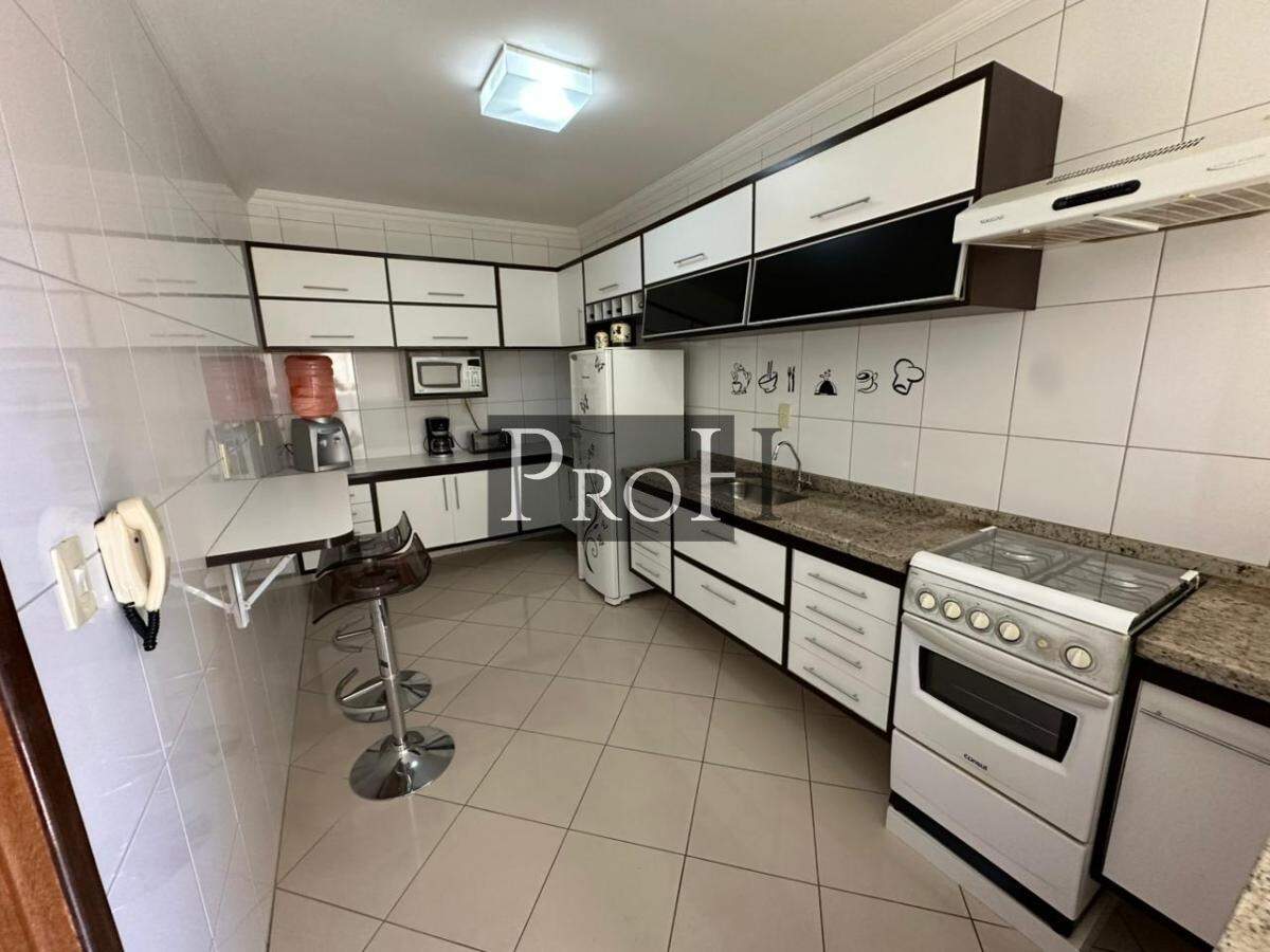 Apartamento para alugar com 3 quartos, 120m² - Foto 4