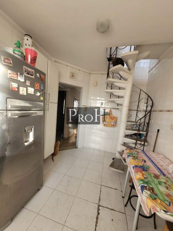 Cobertura à venda com 2 quartos, 140m² - Foto 4
