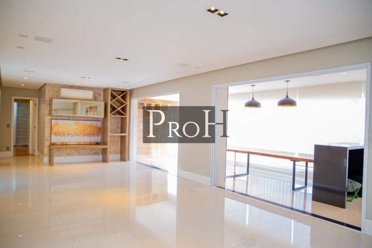 Apartamento à venda com 4 quartos, 242m² - Foto 1