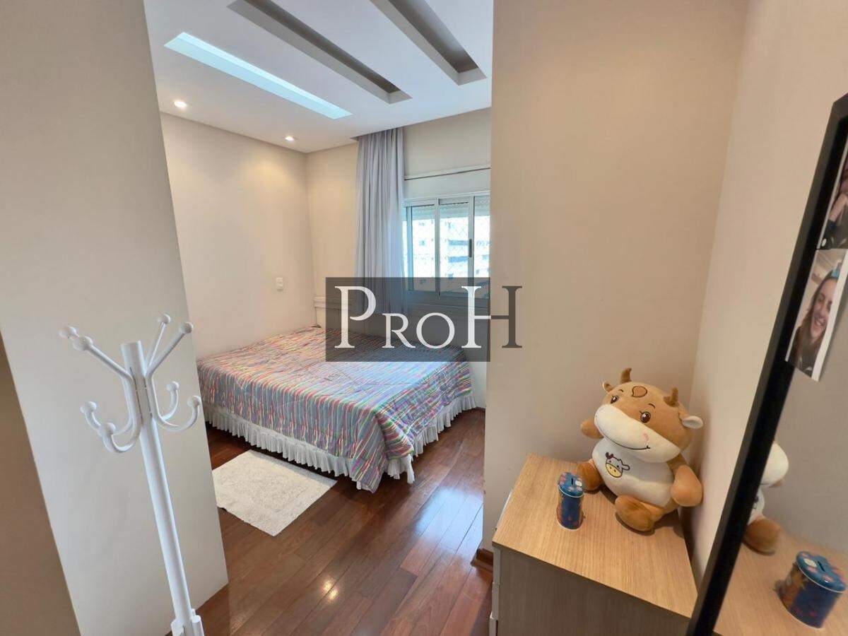 Apartamento para alugar com 3 quartos, 177m² - Foto 9