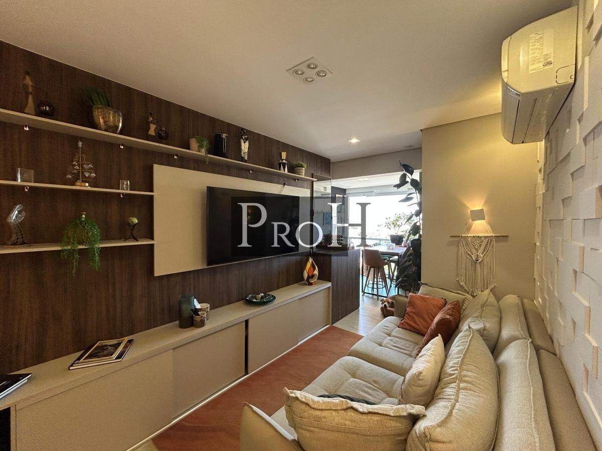 Apartamento à venda com 2 quartos, 75m² - Foto 2