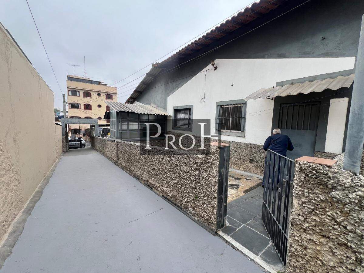 Casa para alugar com 1 quarto, 60m² - Foto 9