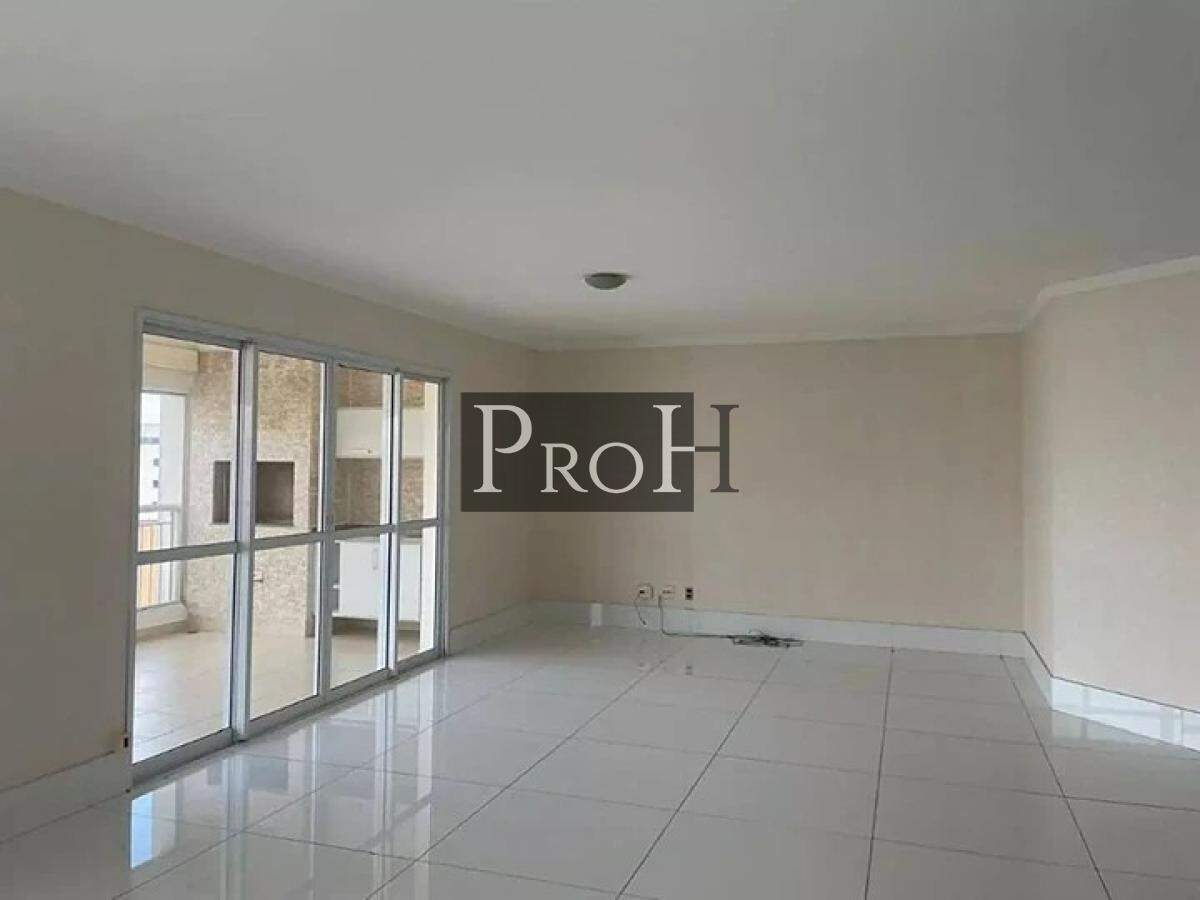 Apartamento à venda com 4 quartos, 242m² - Foto 1