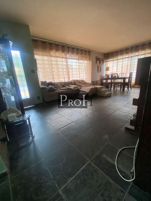 Casa à venda com 3 quartos, 287m² - Foto 2