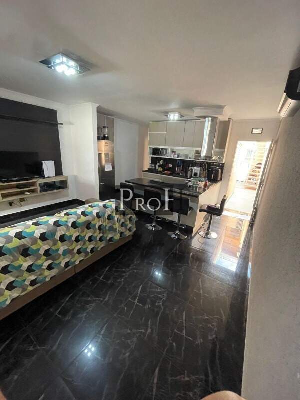 Casa à venda com 3 quartos, 130m² - Foto 1