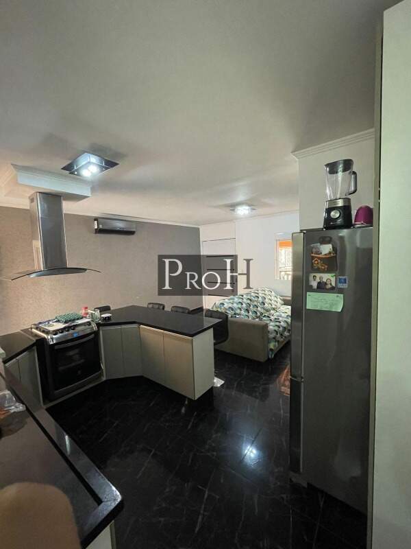 Casa à venda com 3 quartos, 130m² - Foto 2