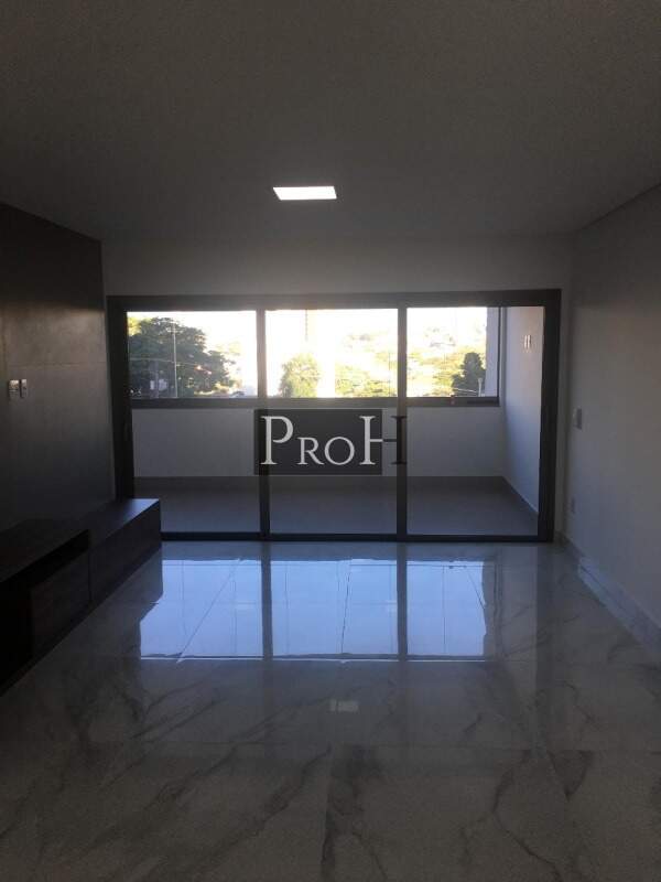 Apartamento para alugar com 3 quartos, 163m² - Foto 2