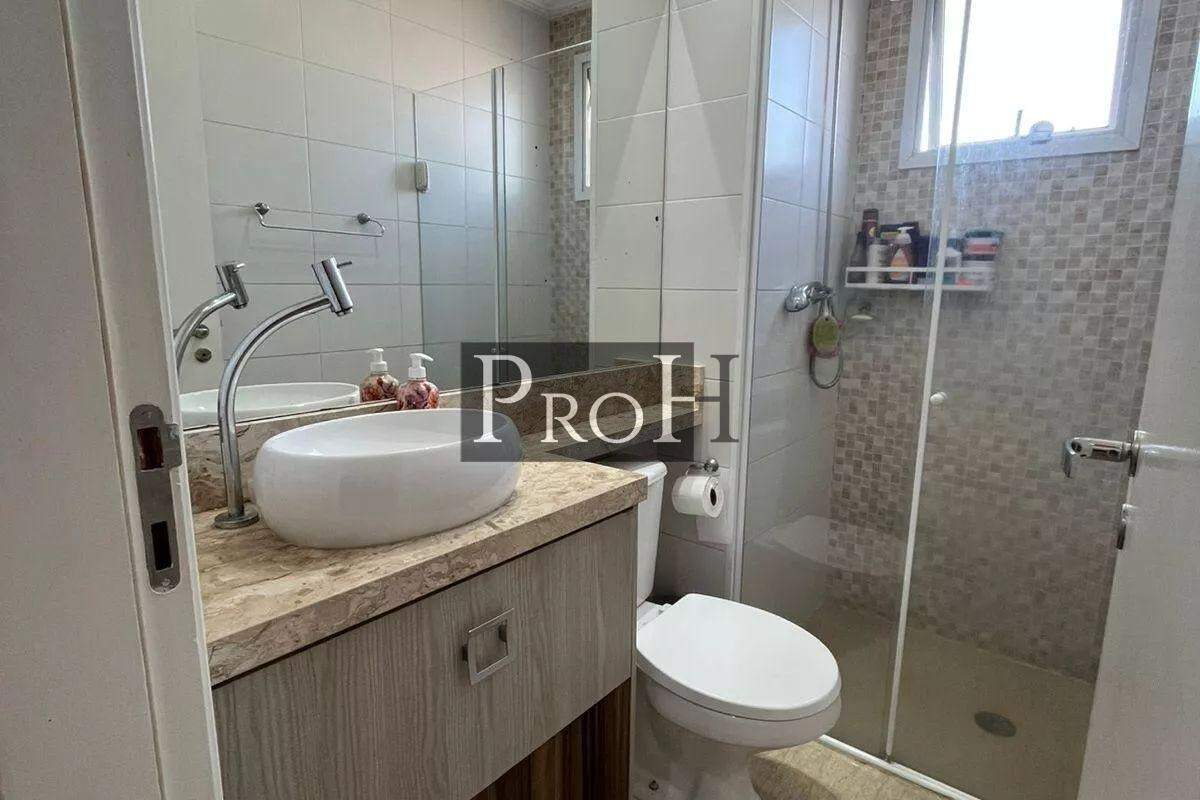 Apartamento para alugar com 2 quartos, 70m² - Foto 19