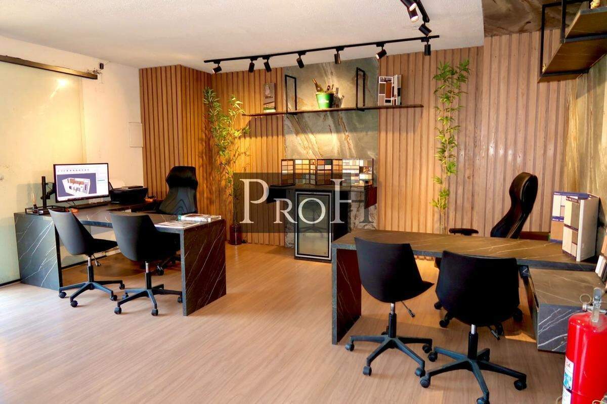 Sobrado à venda com 3 quartos, 700m² - Foto 1