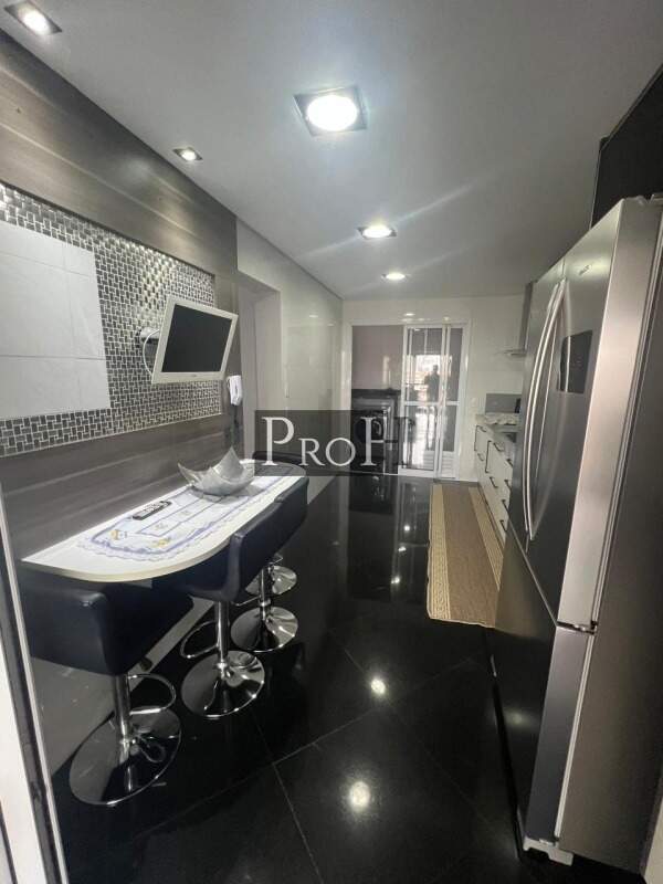 Apartamento à venda com 4 quartos, 180m² - Foto 3