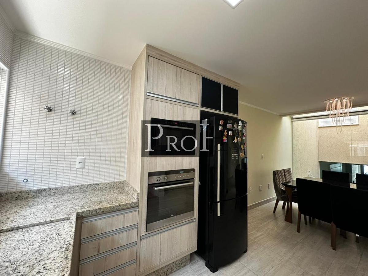 Casa, 6 quartos, 205 m² - Foto 5