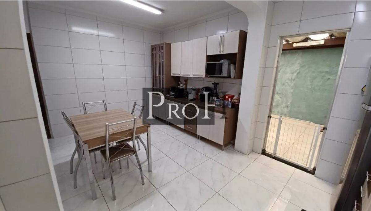 Casa à venda com 2 quartos, 145m² - Foto 4